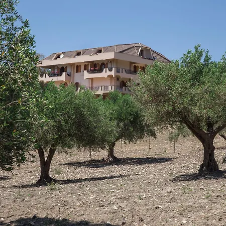 Diana Bed & Breakfast 4*
