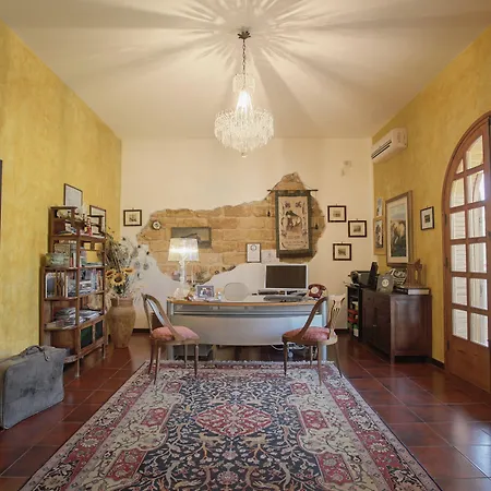 Couette-café Diana 4*