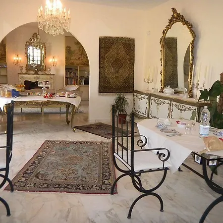 Couette-café Diana 4*