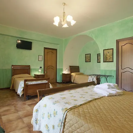 Diana Bed & Breakfast 4*